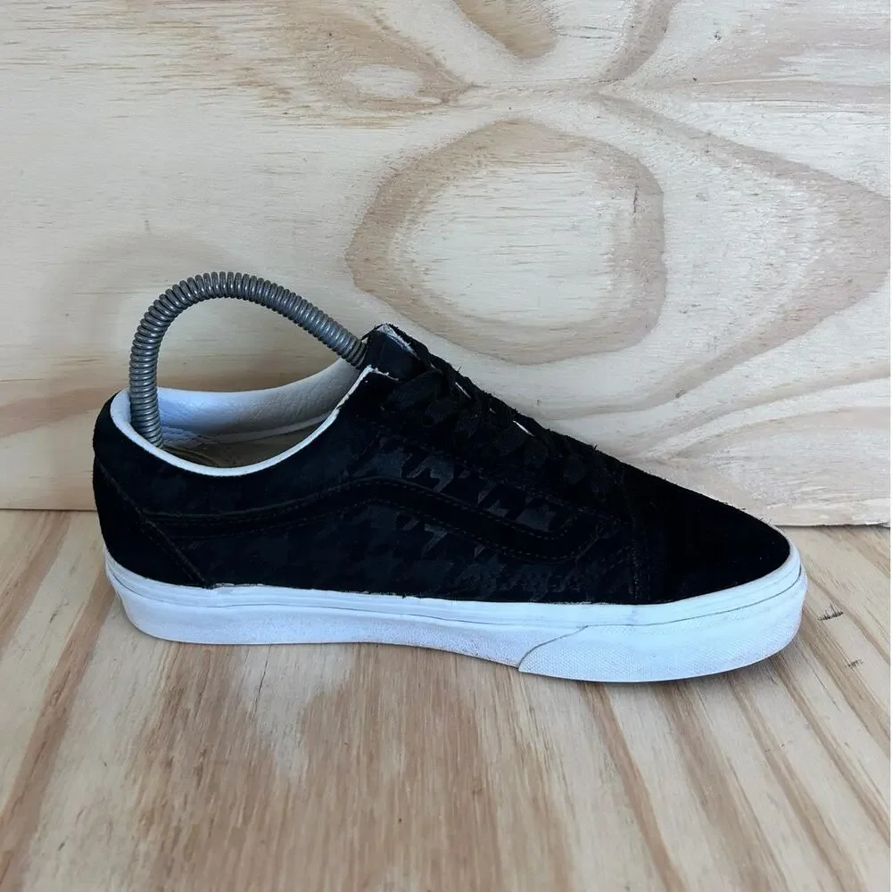 Vans Off The Wall - Premium Old Skool Suede - Sneakers - Black - Women's - 6.5